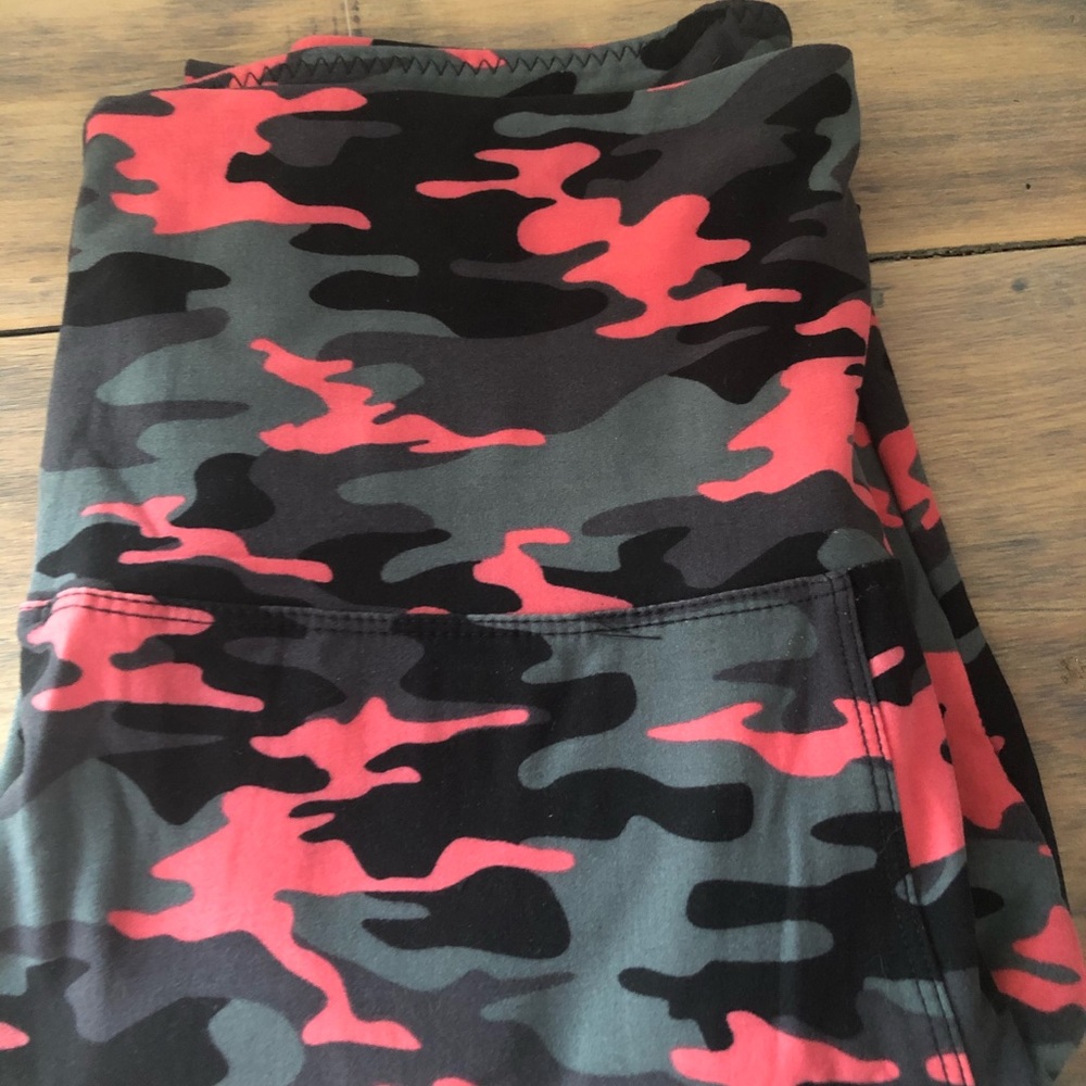Leggings - Hot Pink Camo
